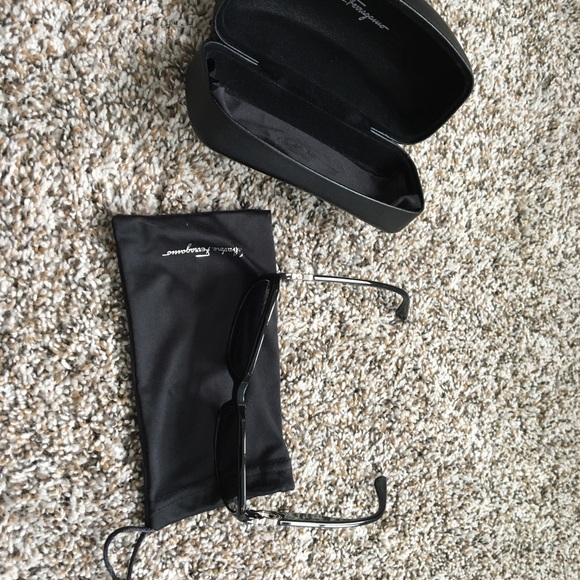 LIKE NEW Salvatore Ferragamo Sunglasses (RX friendly) main image 3